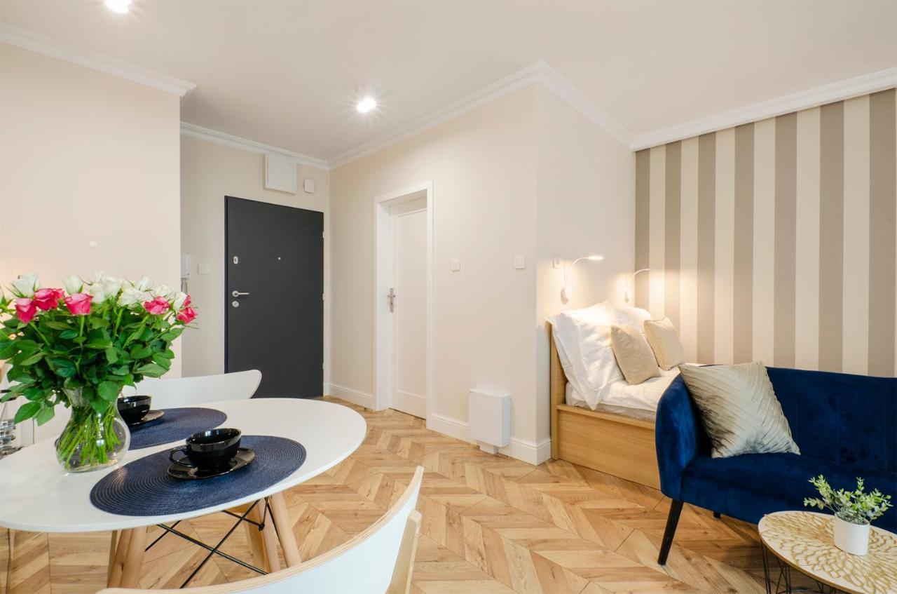 Sky Home- Blue Apartament -Manufaktura, Bezplatny Parking, Klima, Dostep Na Kod Łódź Esterno foto